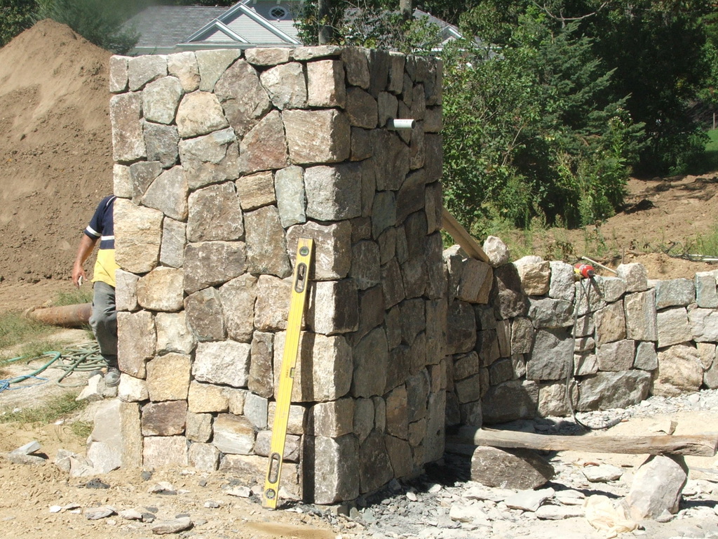 PHAÖRA estate hardscape